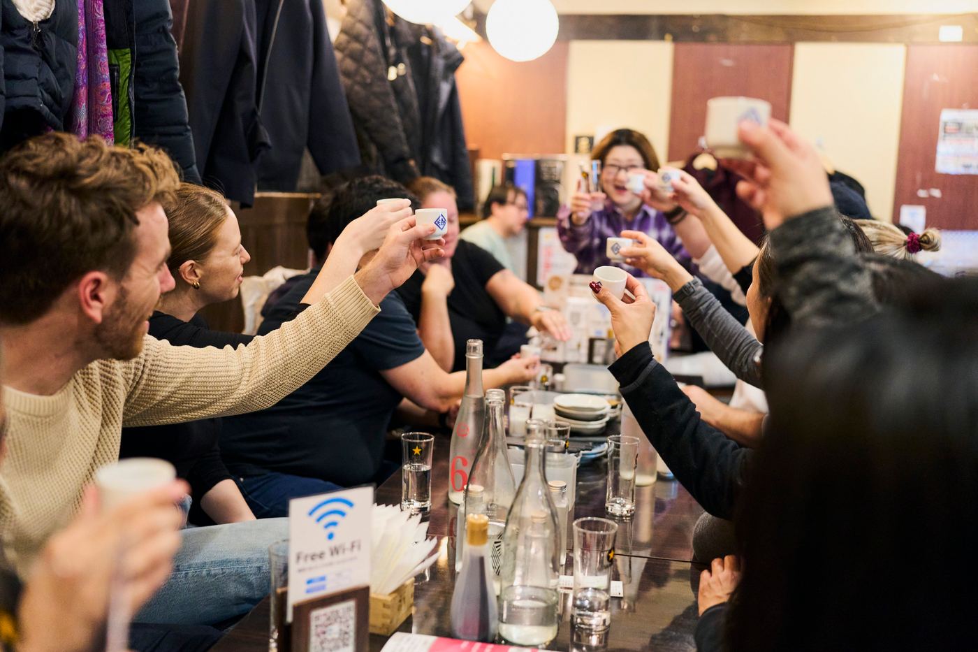 Tokyo: Shinjuku Food Tour with 15 Dishes at 4 Eateries