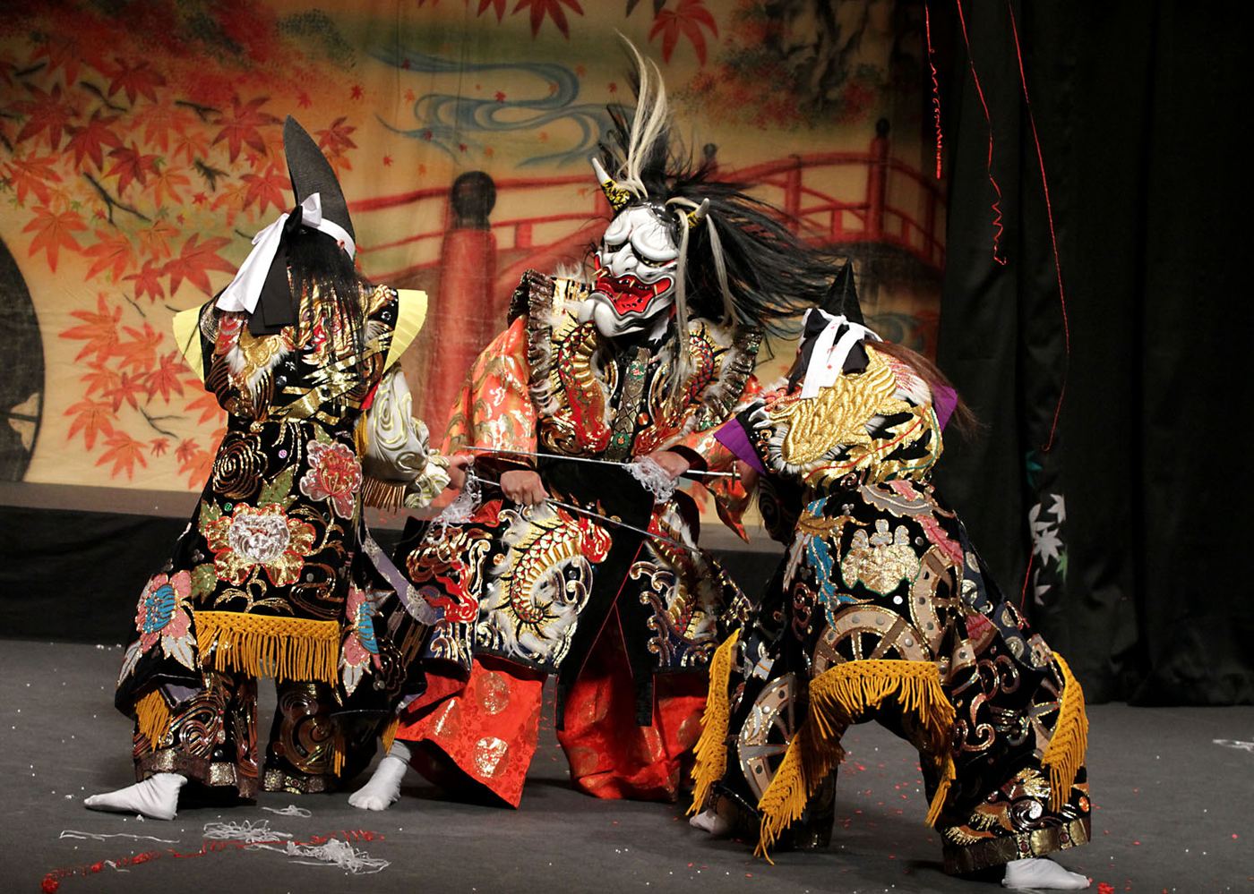 Hiroshima Kagura Dance show and Roof Top Bar Night Tour